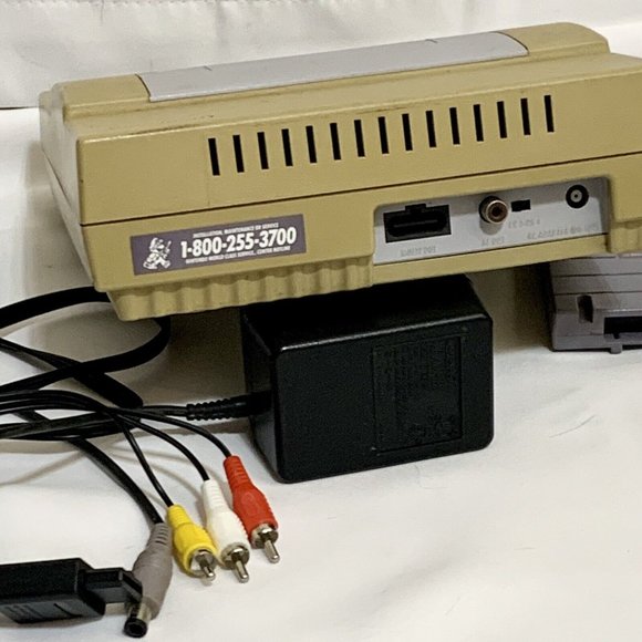 Nintendo SNES Console Controllers Cords 2 Sports Games For Parts Or Repair Only - Picture 5 of 12